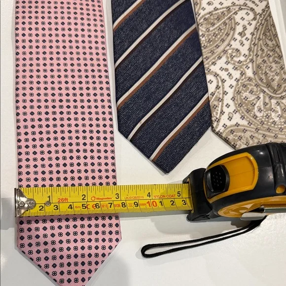 Dolcepunta Men's Tie Set of 3 - Pink, Navy, and Beige - Picture 3 of 5